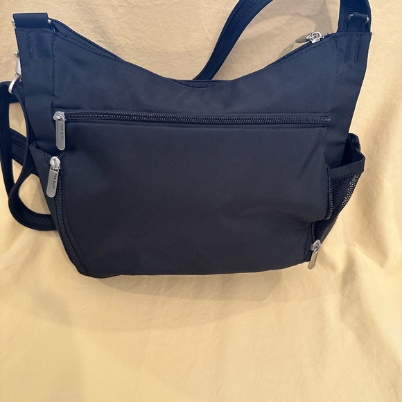Travelon Anti Theft Crossbody - Picture 2 of 10